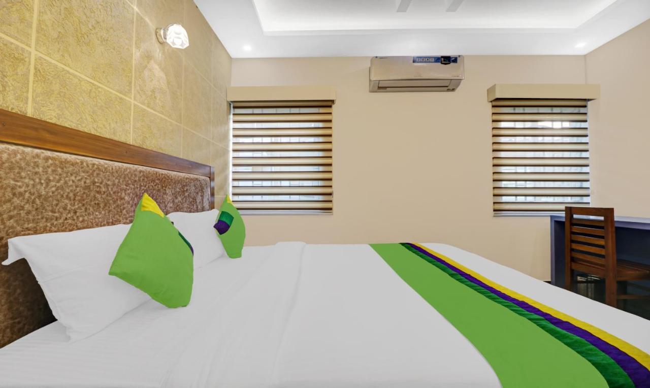 Treebo Pushpak Service Apartment Kochi Екстер'єр фото