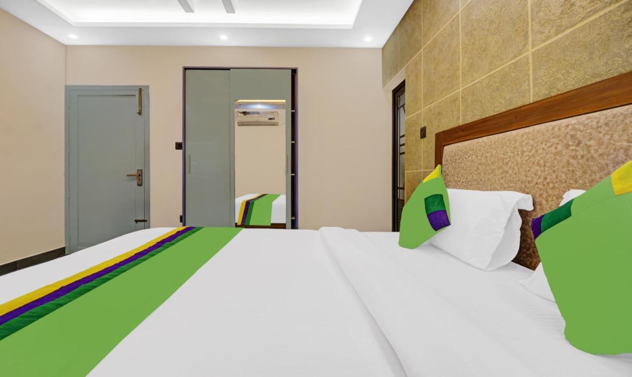 Treebo Pushpak Service Apartment Kochi Екстер'єр фото